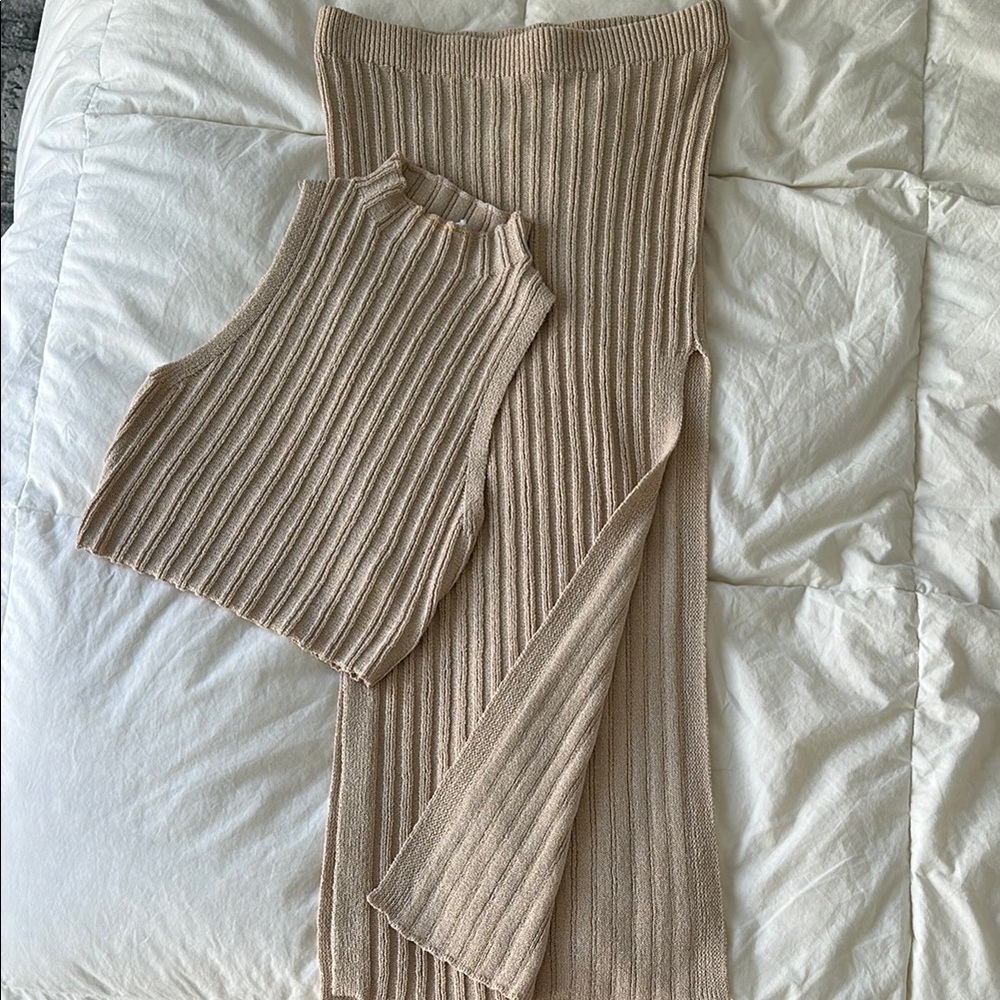 Tan Ribbed Knit Two-Piece Set - Picture 5 of 5